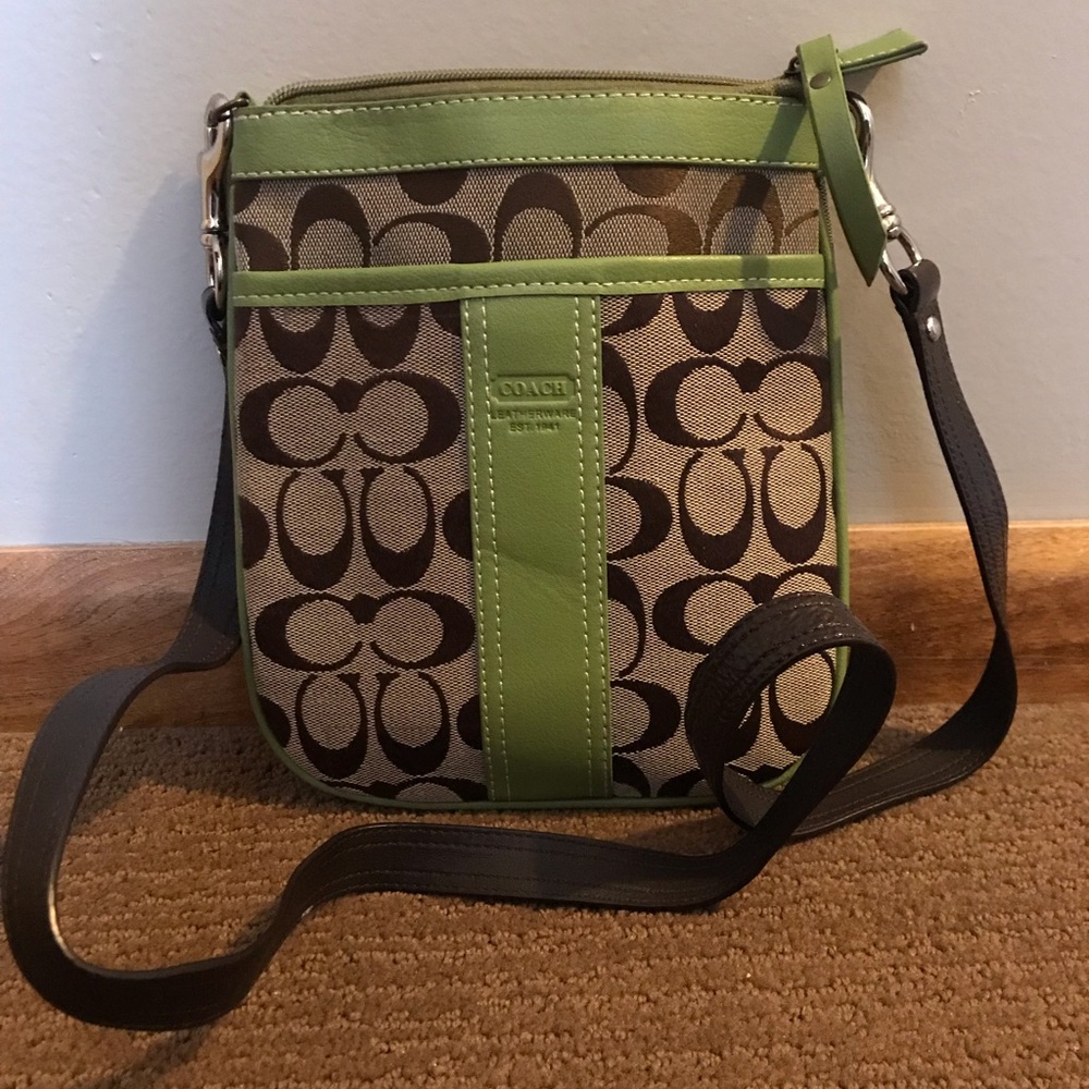 👜CROSSBODY COACH PURSE👜